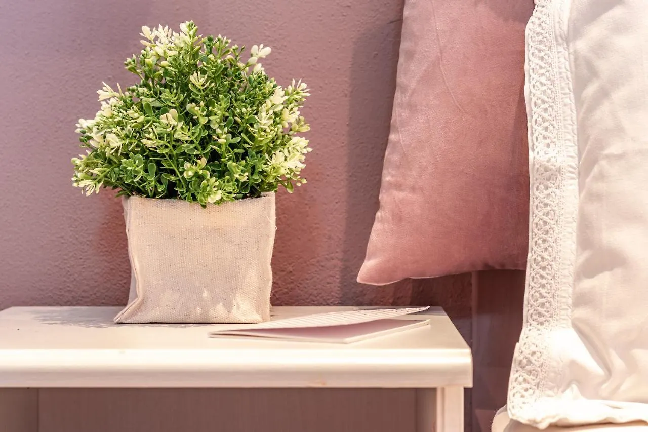 לינה וארוחת בוקר Baricella House Garden Loft 0*,  איטליה