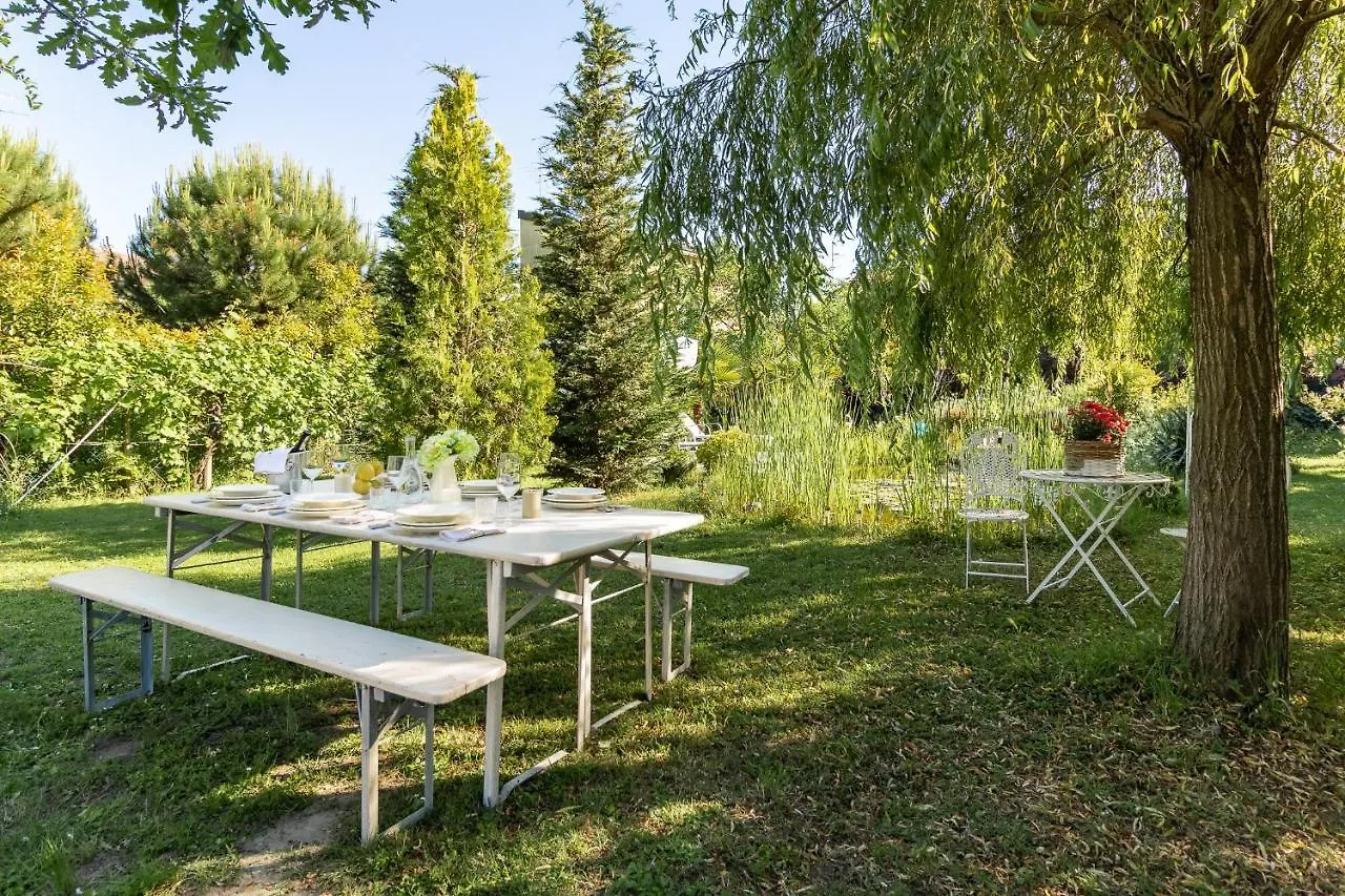 לינה וארוחת בוקר Baricella House Garden Loft